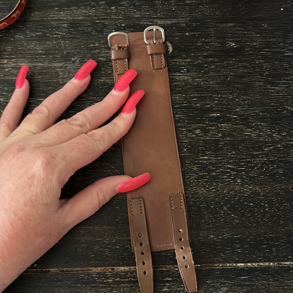 Brown cuff - Picture 3 of 3